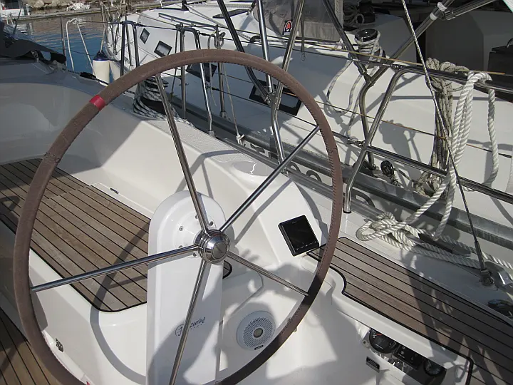 Bavaria Cruiser 37 - 
