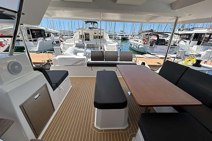 Fountaine Pajot Astrea 42 - 