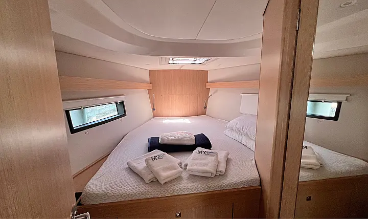 Bavaria C42 - 