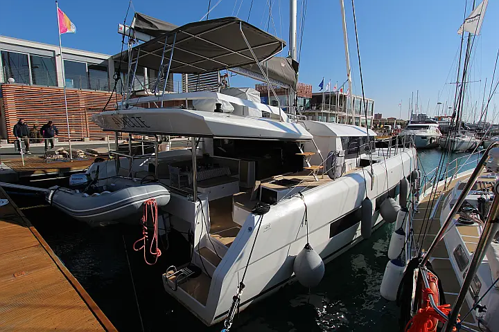 Dufour Catamaran 48 5c+5h - 