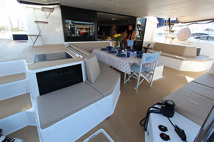 Dufour Catamaran 48 5c+5h - 