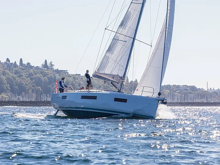 Sun Odyssey 440 - External image