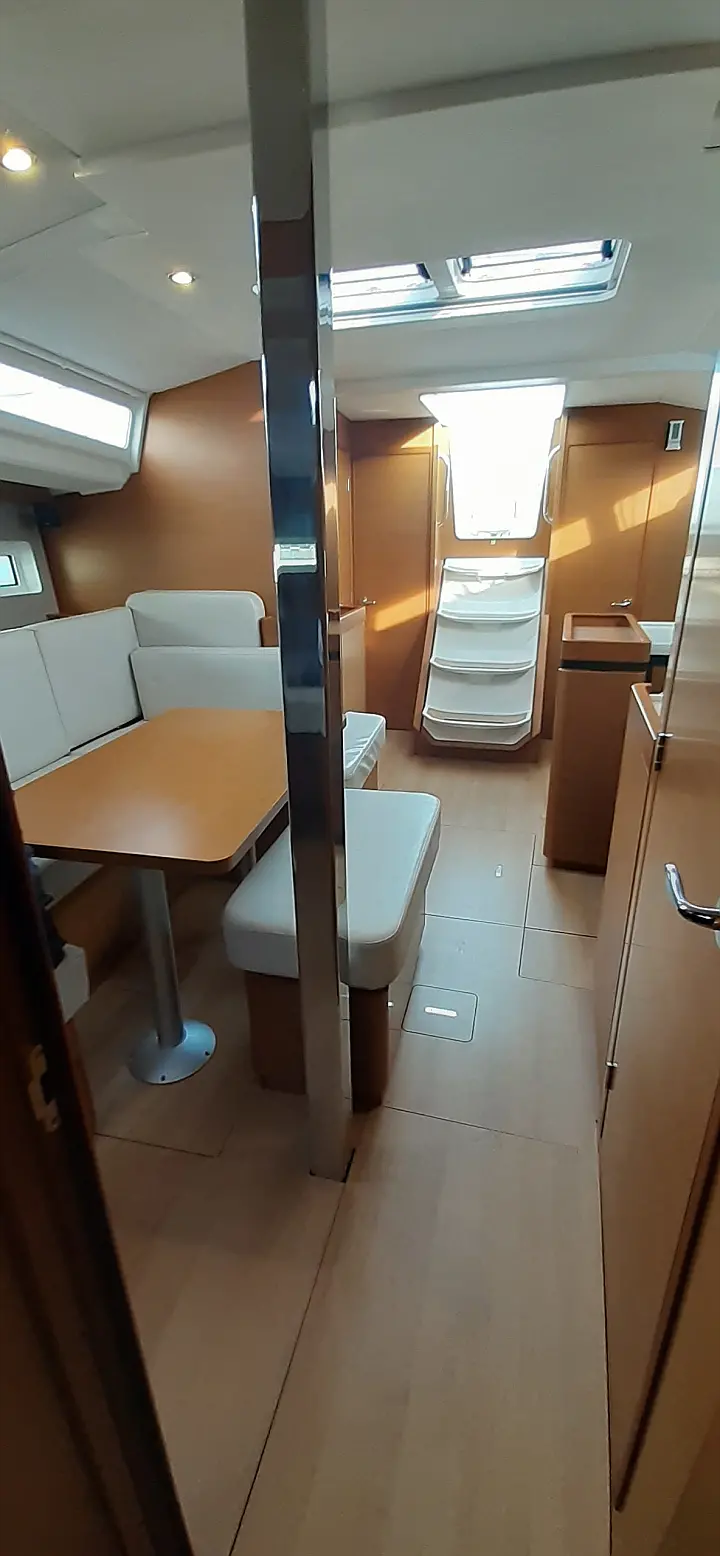 Sun Odyssey 440 - 