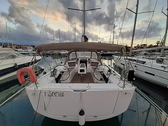 Dufour 430
