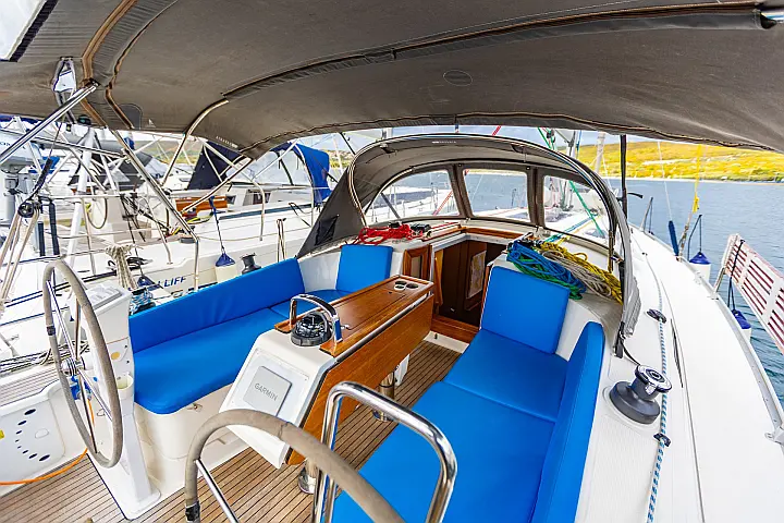 Bavaria Cruiser 37 - 