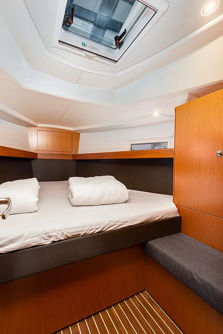 Bavaria Cruiser 37 - 