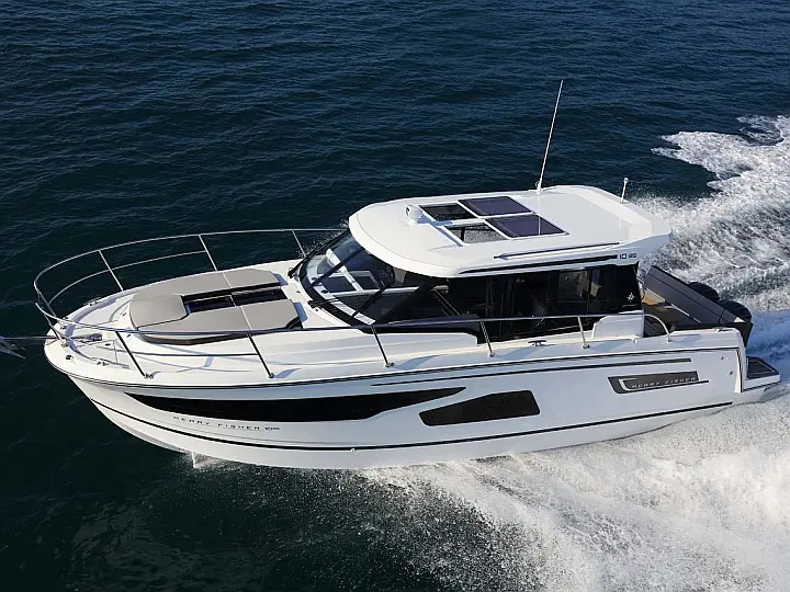 Merry Fisher 1095 - External image