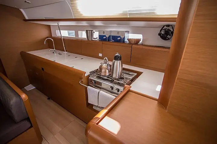 Sun Odyssey 519 - 