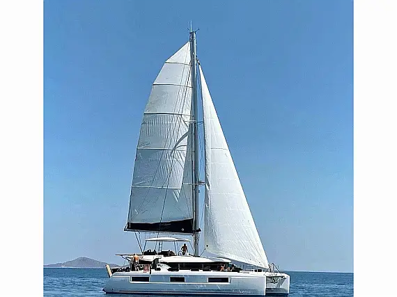 Lagoon 46 (LUXURY Equipped, SKIPPERED only)