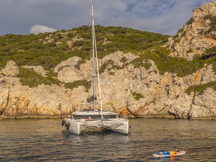 Lagoon 46 (LUXURY Equipped, SKIPPERED only) - 