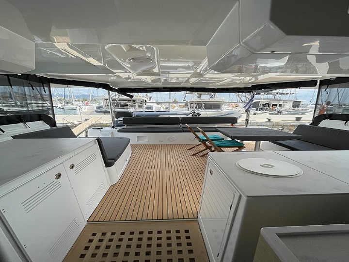 Lagoon 46 (LUXURY Equipped, SKIPPERED only) - 