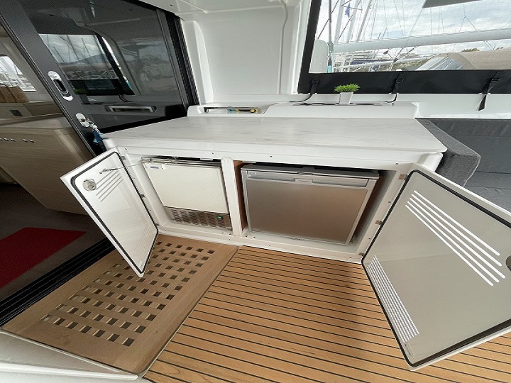 Lagoon 46 (LUXURY Equipped, SKIPPERED only) - 