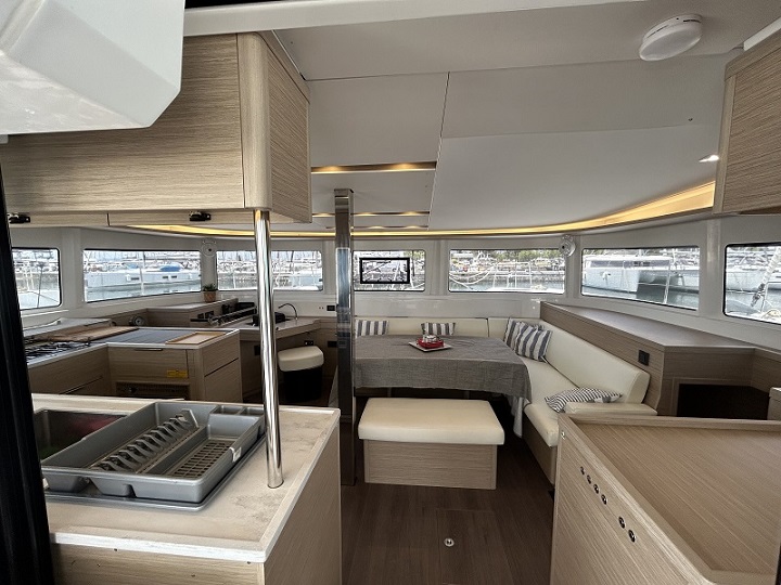 Lagoon 46 (LUXURY Equipped, SKIPPERED only) - 