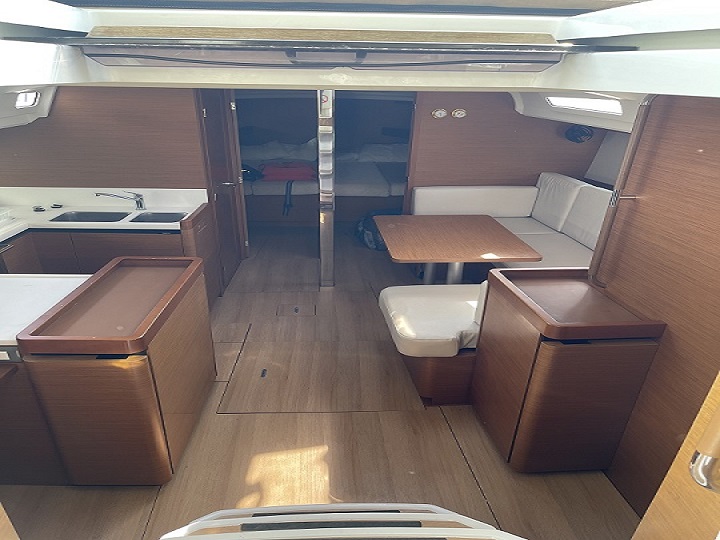 Sun Odyssey 440 (possible to be converted to 3 cabins) - 