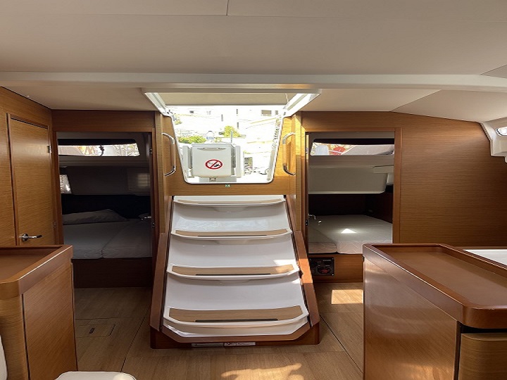 Sun Odyssey 440 (possible to be converted to 3 cabins) - 