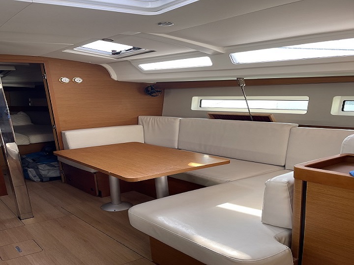 Sun Odyssey 440 (possible to be converted to 3 cabins) - 