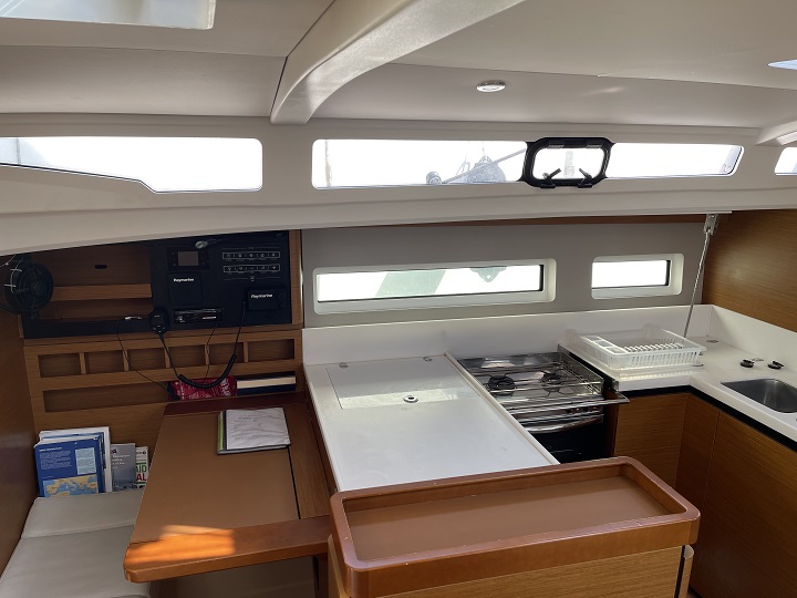 Sun Odyssey 440 (possible to be converted to 3 cabins) - 