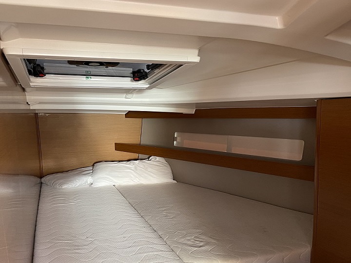 Sun Odyssey 440 (possible to be converted to 3 cabins) - 