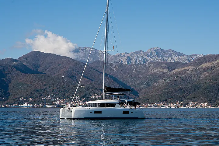 Lagoon 42 - 