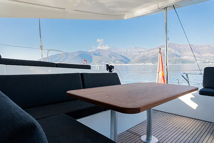 Lagoon 42 - 