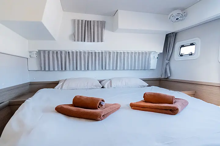 Lagoon 42 - 