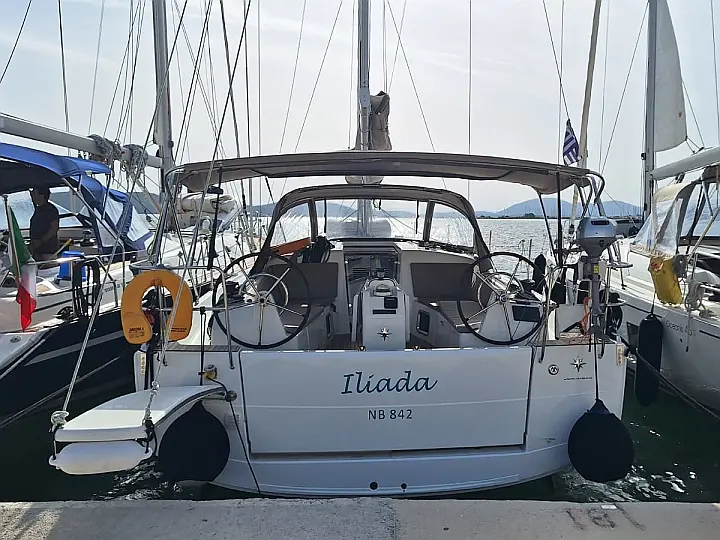 Sun Odyssey 410 - External image