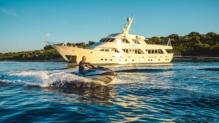 Benetti Classic 115 - 