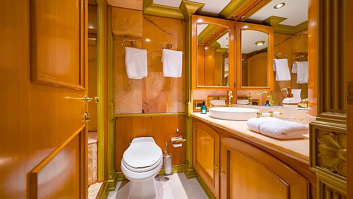 Benetti Classic 115 - 