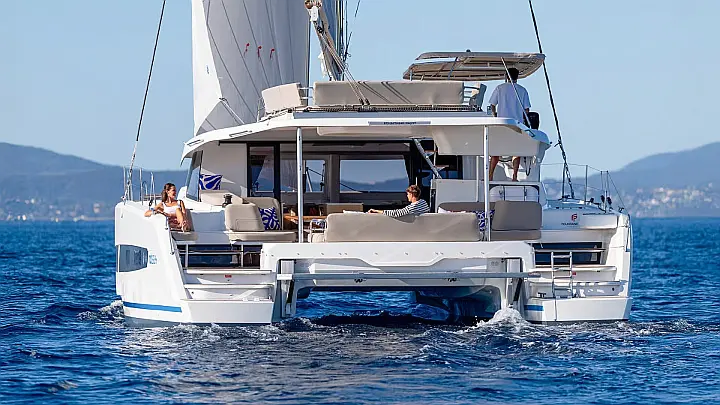 Fountaine Pajot New 44 - 