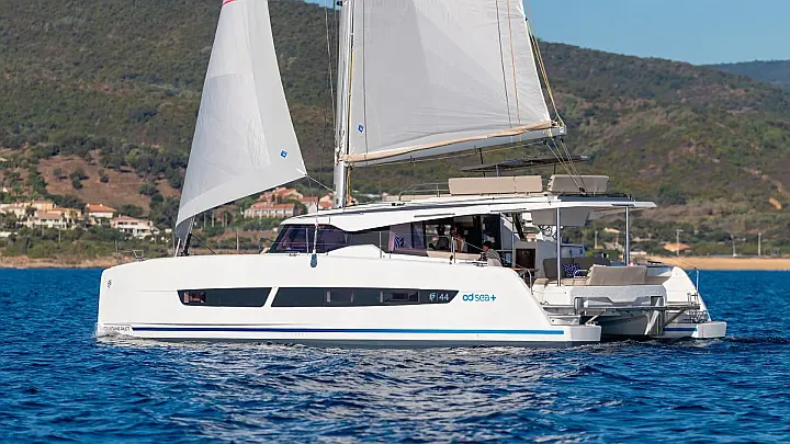 Fountaine Pajot New 44 - 