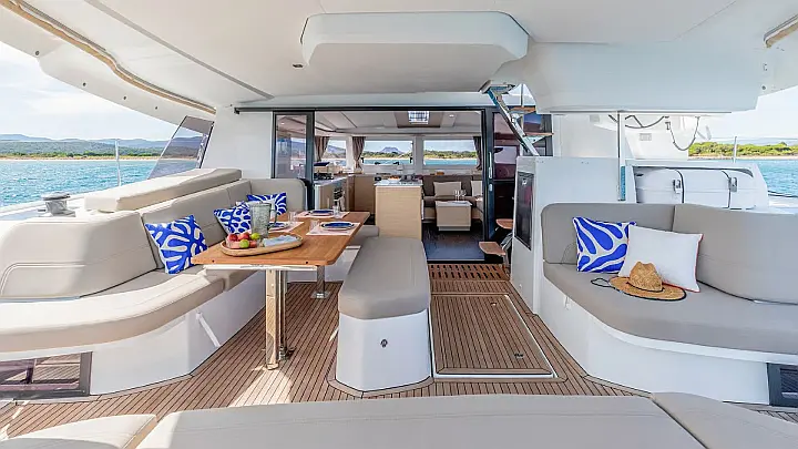 Fountaine Pajot New 44 - 