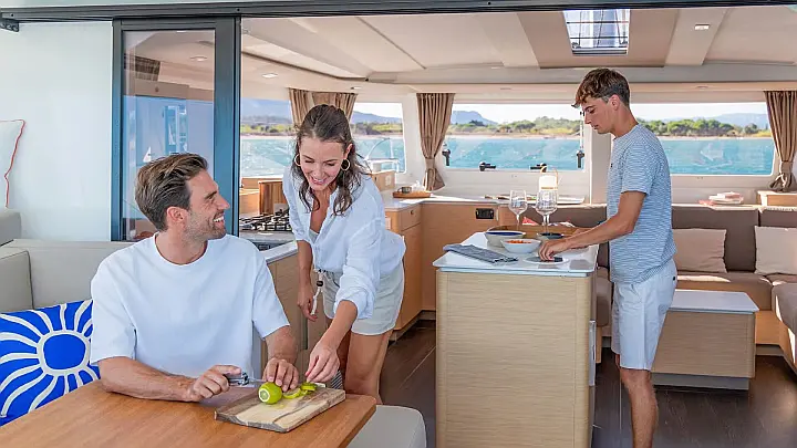 Fountaine Pajot New 44 - 