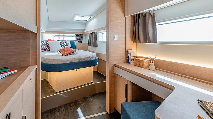 Fountaine Pajot New 44 - 