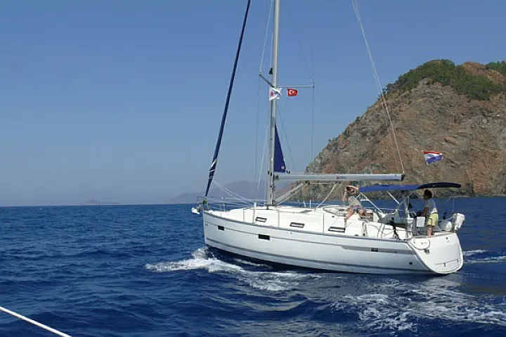Bavaria Cruiser 36 - 