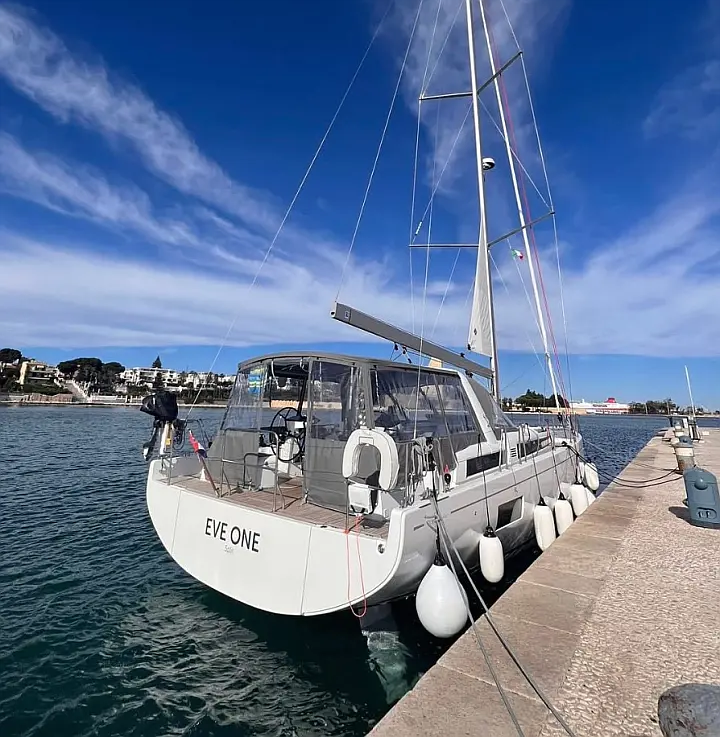 Beneteau 54 - External image