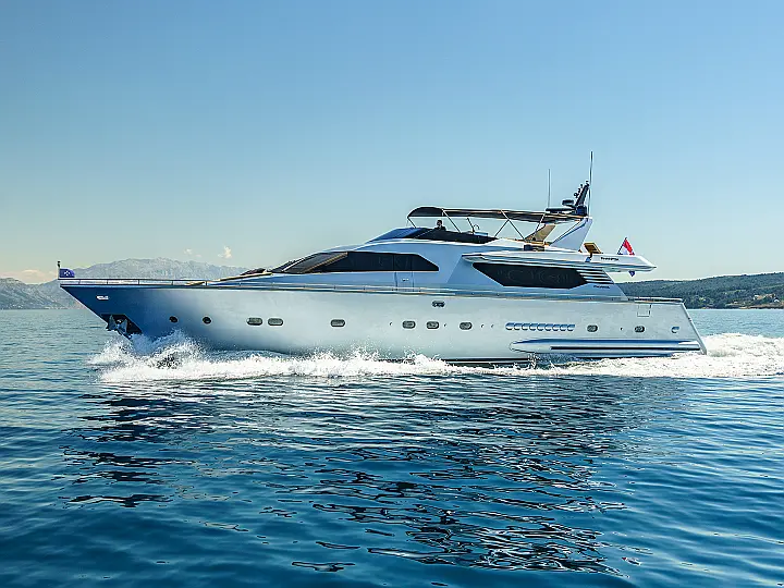 Motoryacht P - External image