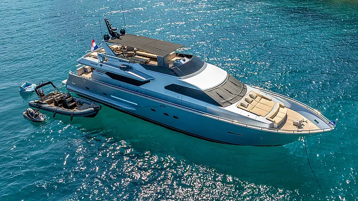 Motoryacht P - 