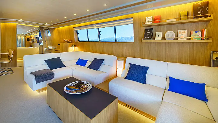 Motoryacht P - 
