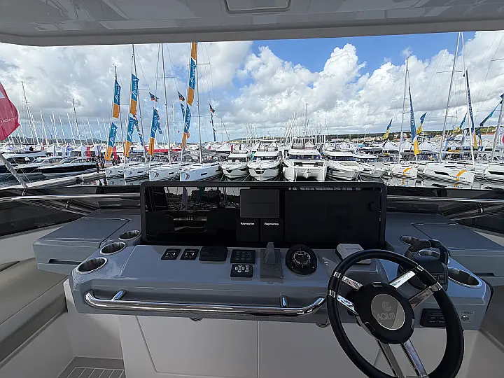 Aquila 50 Yacht - 