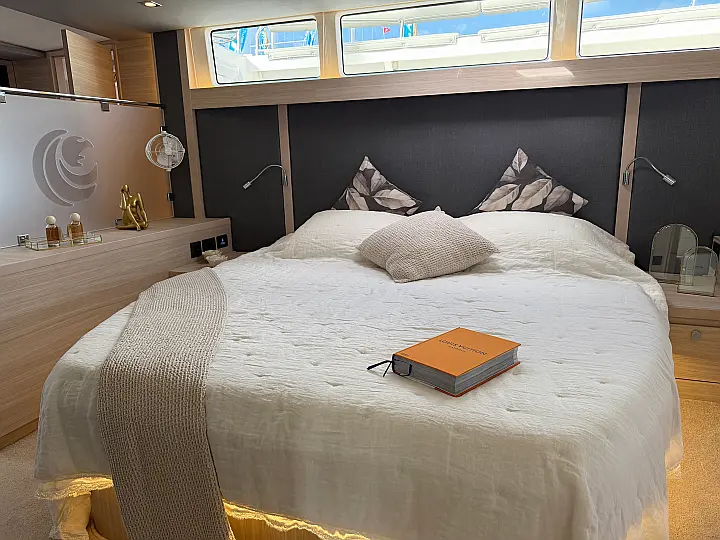 Aquila 50 Yacht - 