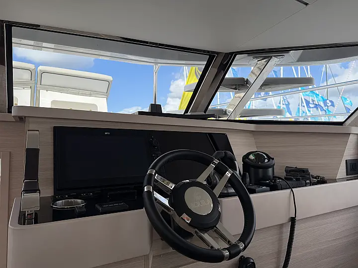 Aquila 50 Yacht - 