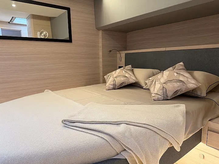 Aquila 50 Yacht - 