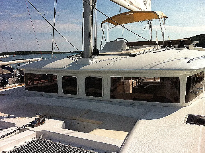 Lagoon 450 - photo