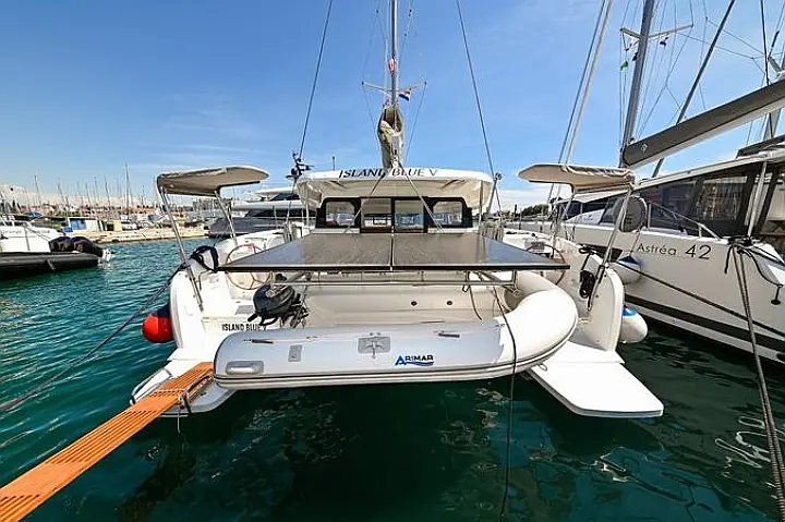 Excess 11 CAT/6 cab - 