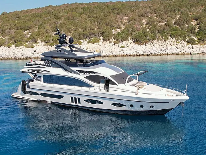 Super Luxury Motor Yacht - External image