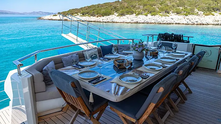 Super Luxury Motor Yacht - 