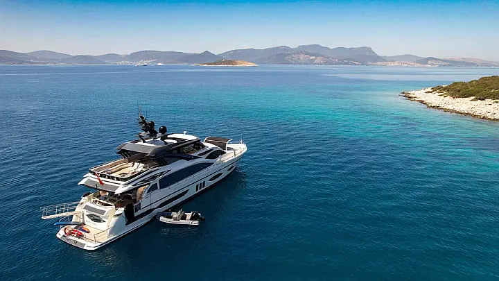 Super Luxury Motor Yacht - 