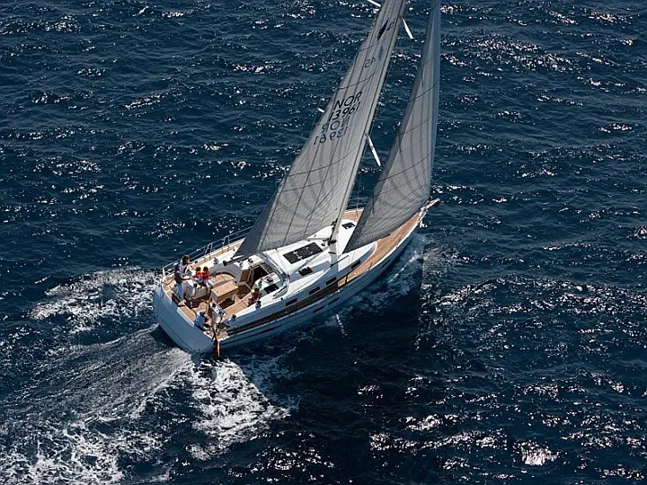 Bavaria 45 Cruiser - External image