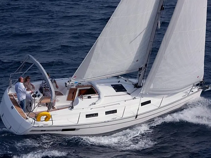 Bavaria 32 Cruiser - External image