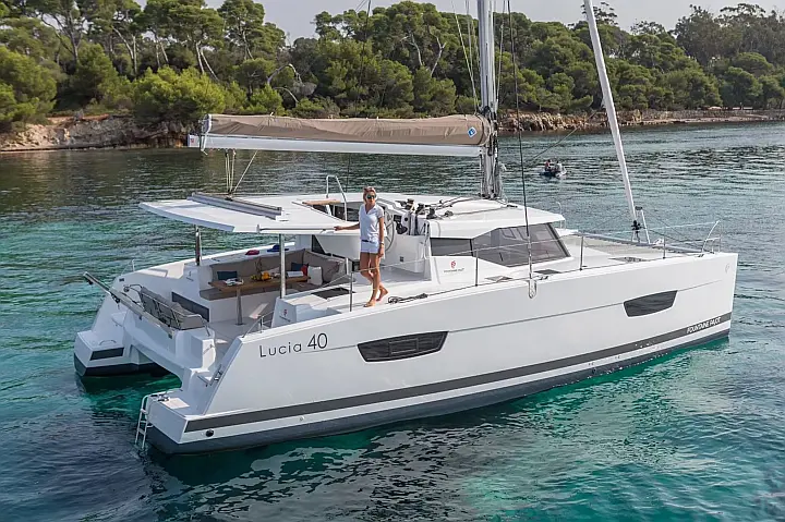 Lucia 40 (3cab) - 